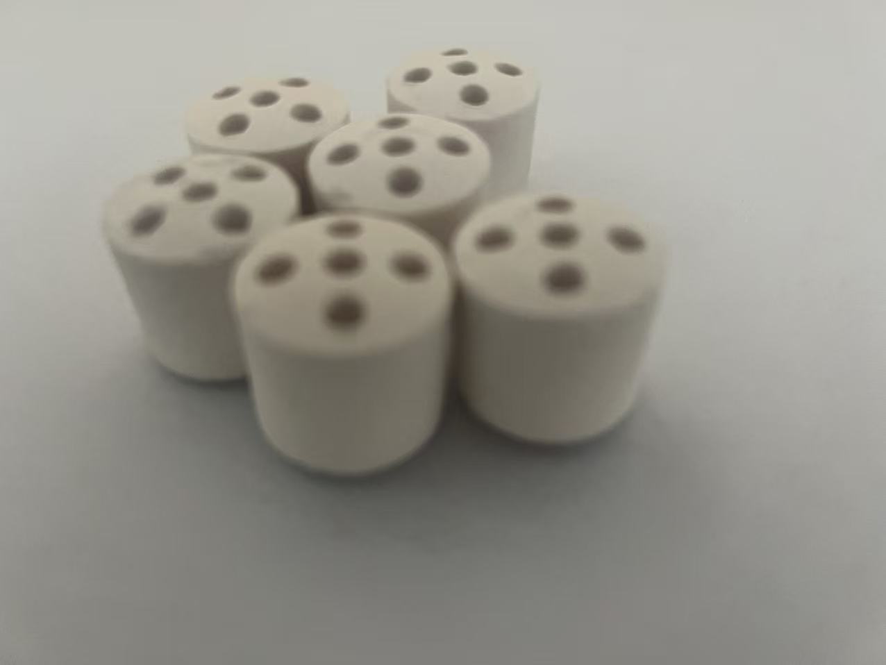 五孔开孔蓄热球 工厂实拍